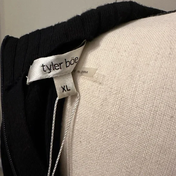 Tyler Boe black dress - Picture 6 of 7